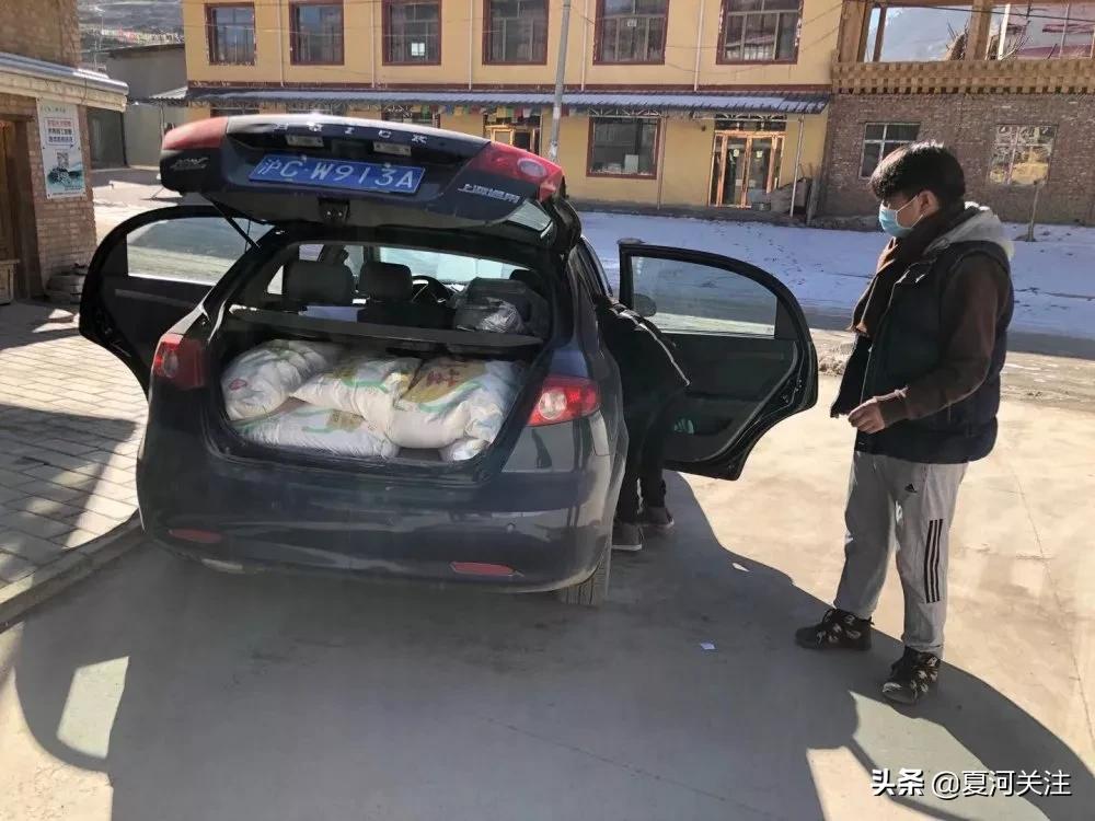 党员冲在疫情防控一线,疫情面前党员干部坚守一线