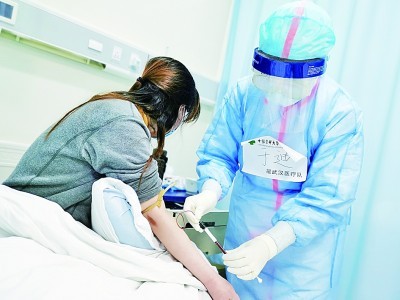 在长征中办学，获三代领导人关怀！今天，中国医科大学90岁了！