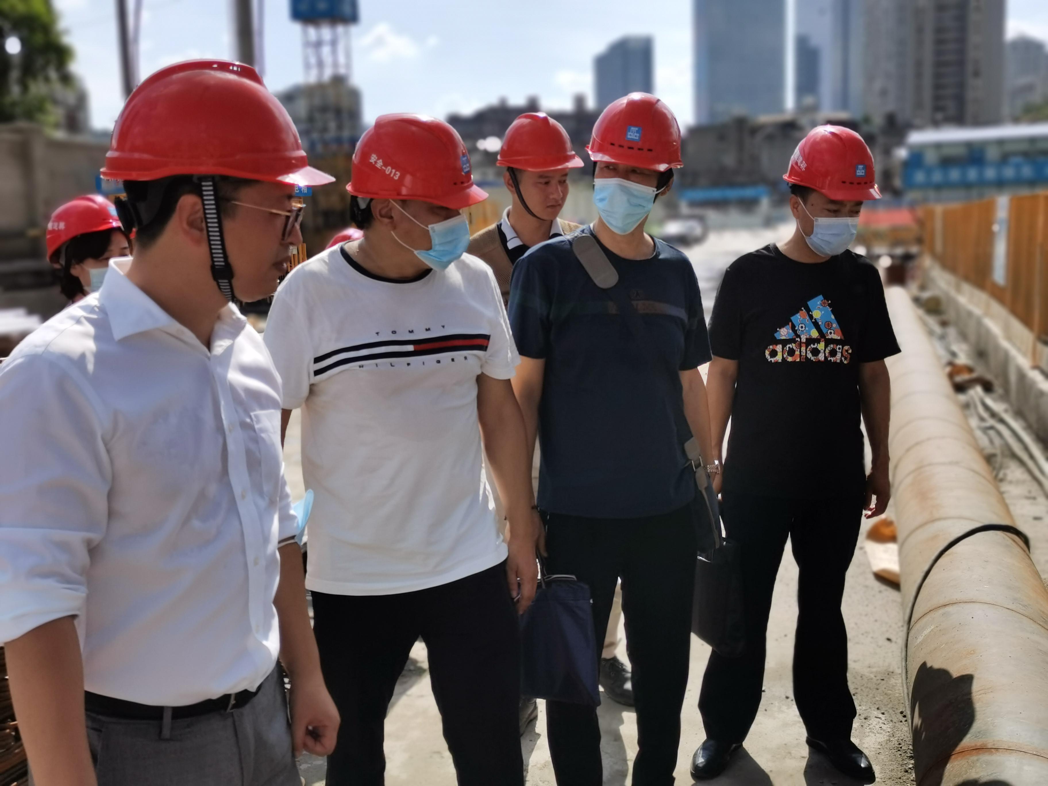 走进汉正街新地标嘉里中心，感受商业街区重生中的喜与忧