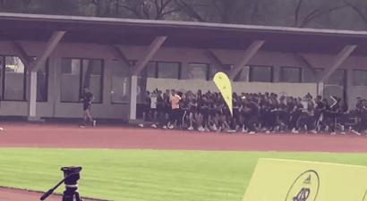 和贝克汉姆在球场上正面交锋,和贝克汉姆踢球是什么体验