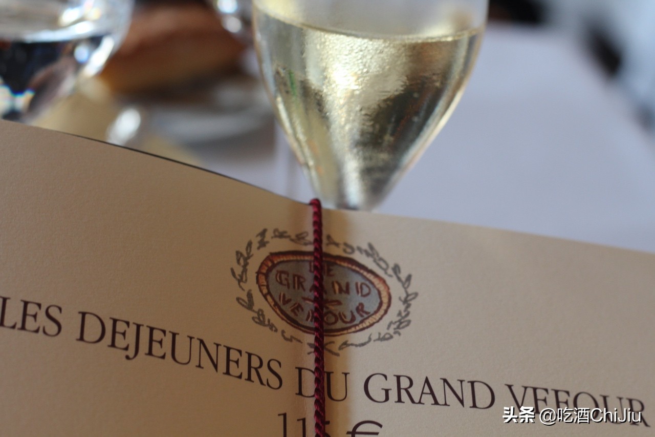 这种甜起泡酒，凭什么让中国姑娘们爱得疯狂？