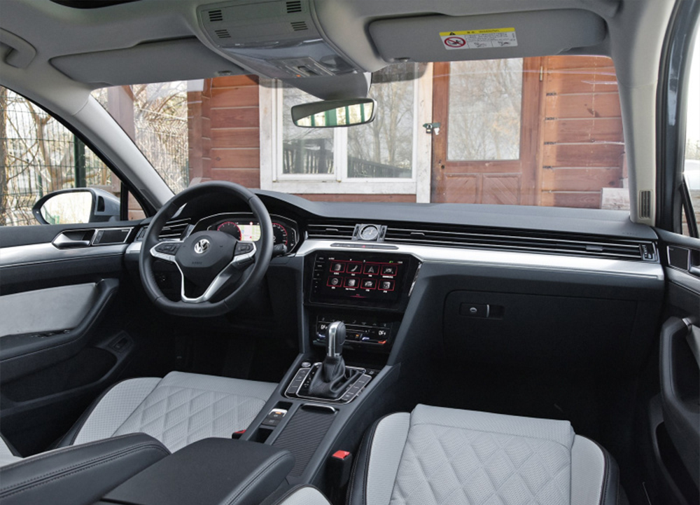 2007年入华，被“捧红”13年，一箱油能开1000公里，几乎无差评