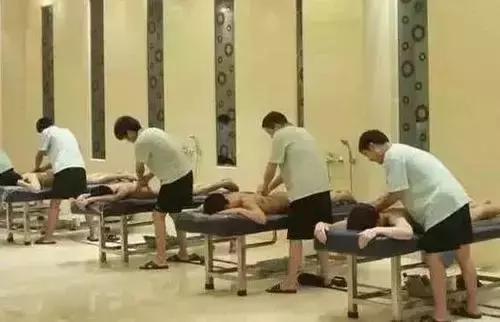 从新加坡回中国必带的零食有哪些,从新加坡买什么东西可以带回中国