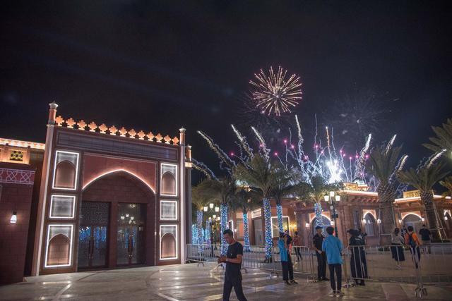 三亚哪里的海景最美,三亚的海边夜景真的很美