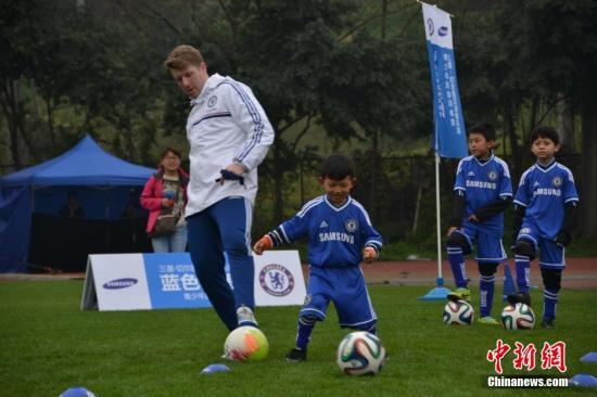 单场造2球小将无缘国足,中国又出现的神童