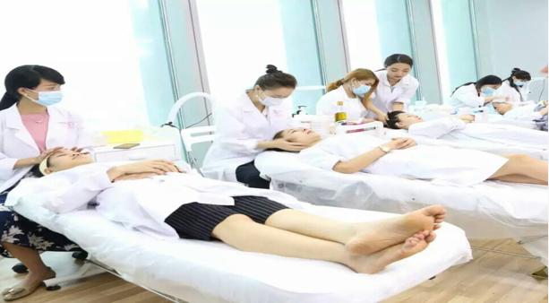 如何在一年白手起家挣到100万,14岁创业到18岁赚100万