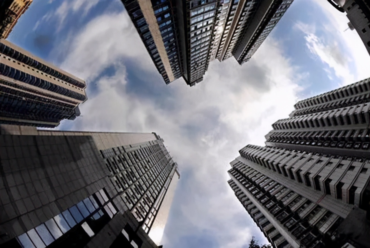 迁总部、拿地、挖人，中奥地产能否成为下一匹“千亿黑马”？