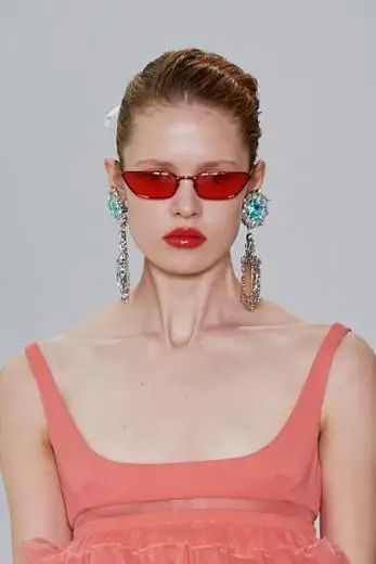 上海百场大秀时装周,百场大秀上海时装周