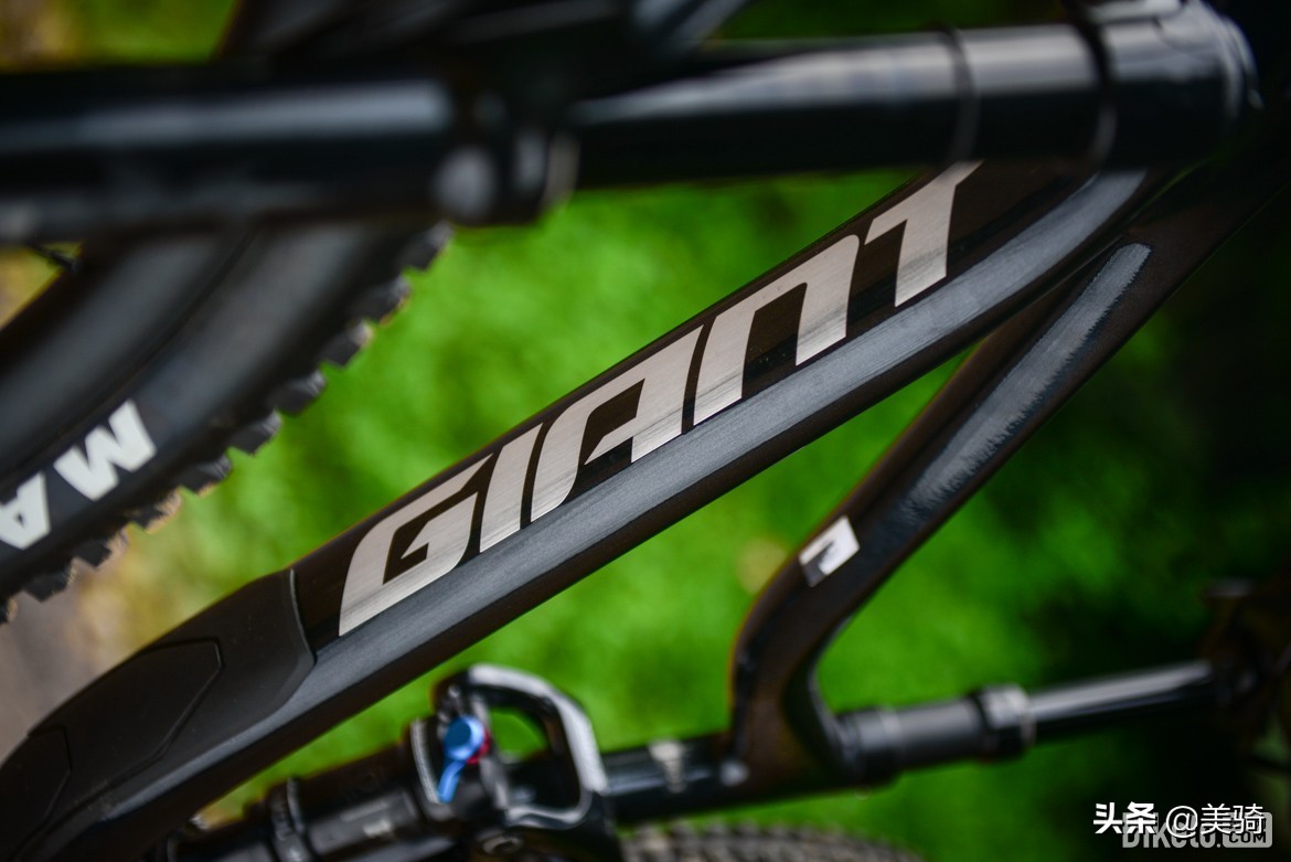 捷安特入门山地车测评,捷安特山地车公路车测评