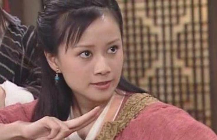 倪虹洁拍内衣广告,倪虹洁因内衣广告自卑