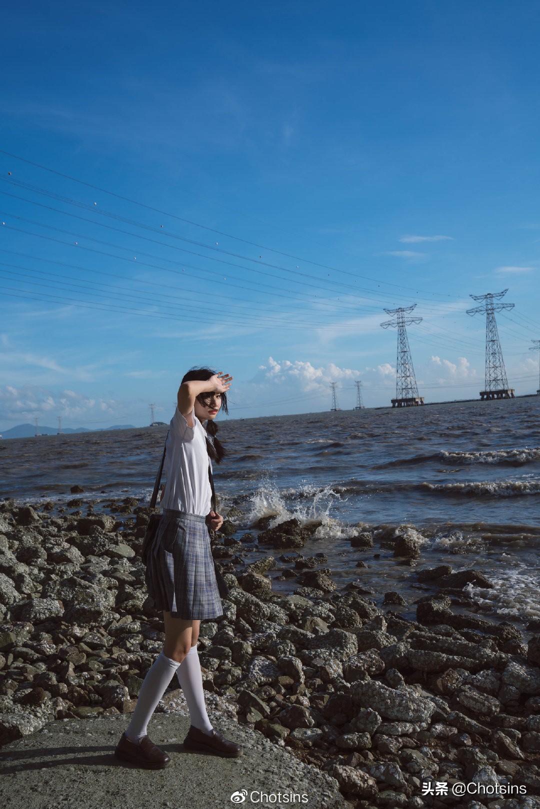 海边落日写真少女感,外景活力少女写真