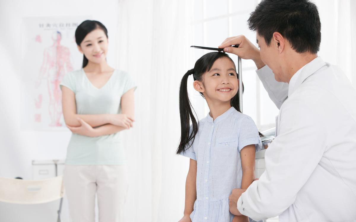 孩子身高2020年身高标准新鲜出炉,2022男女生1-18岁身高标准表