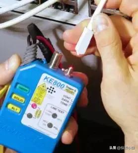 您的寻线理想工具：铜缆和光纤寻线仪套装KE801