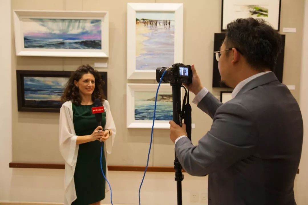 纯真、宁静与美——中马女画家对话展在马耳他中国文化中心举行