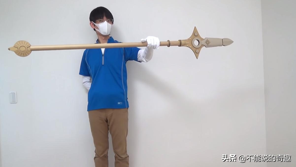 大隐隐于市!日本高玩用纸箱自制各种可变换形态道具,走红网络