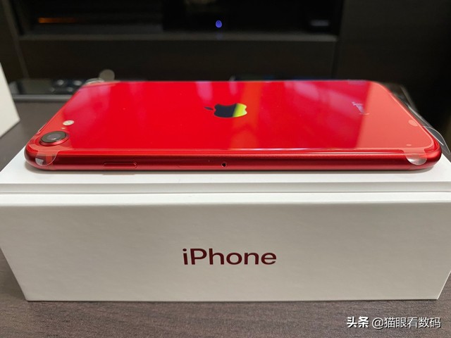 新款iPhoneSE官网发货要等一两周没有多摄和5G，为何如此抢手？