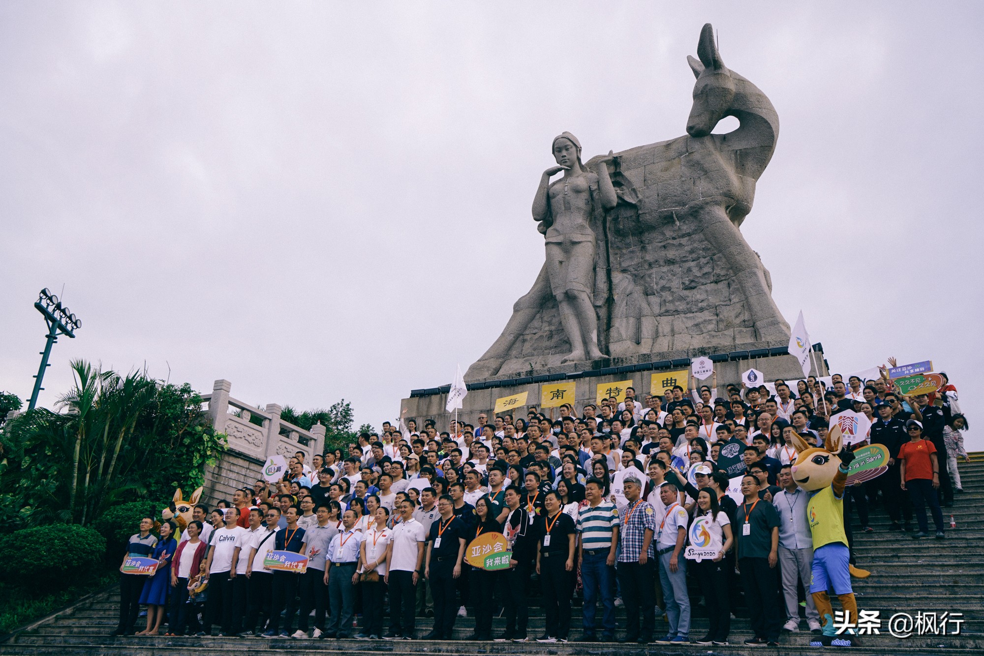 被猴子袭击，门票昂贵，拍照被轰，被我全程吐槽的三亚到底值不值