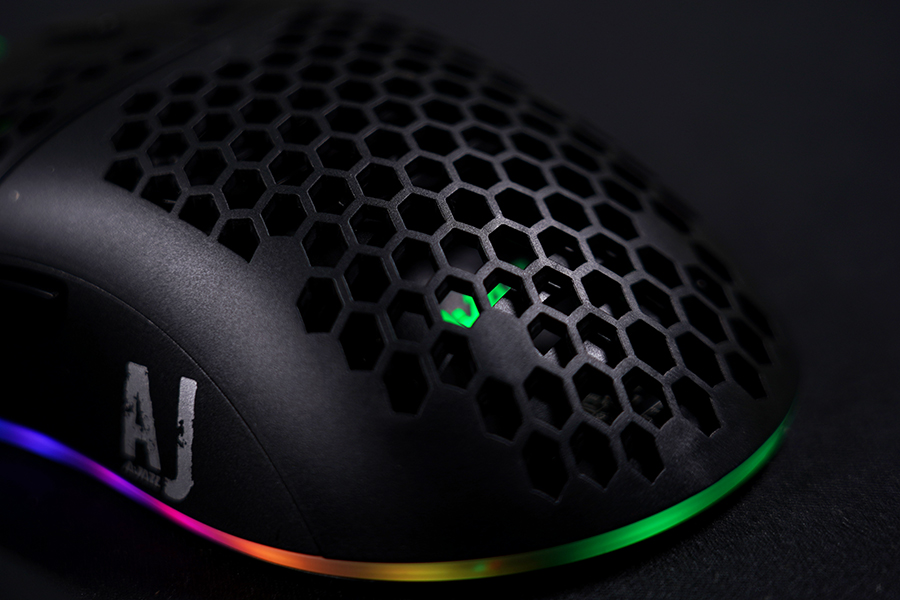 推荐几款好用的平民低价游戏鼠标,性价比较高的游戏鼠标推荐