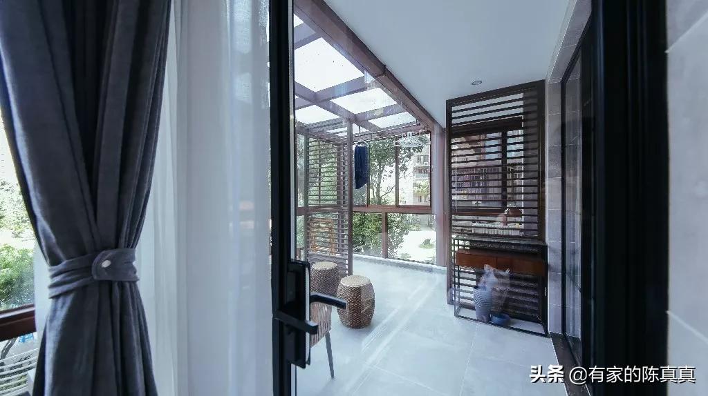 新景国际外滩90平挑空客厅,新景国际外滩100平米露台