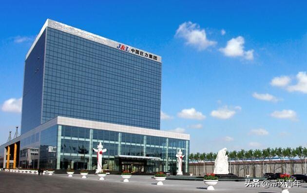 黄圣依那么有钱为什么还参加综艺,黄圣依一年2亿零花钱值得吗