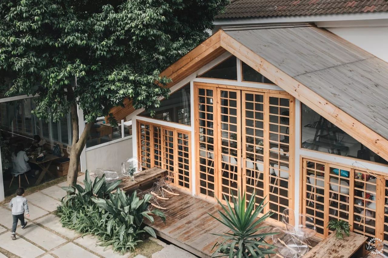 sasa，西西，设计师老王和三圣乡的“亲家DearHome”