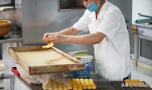 大中午的……看完这篇，更饿了