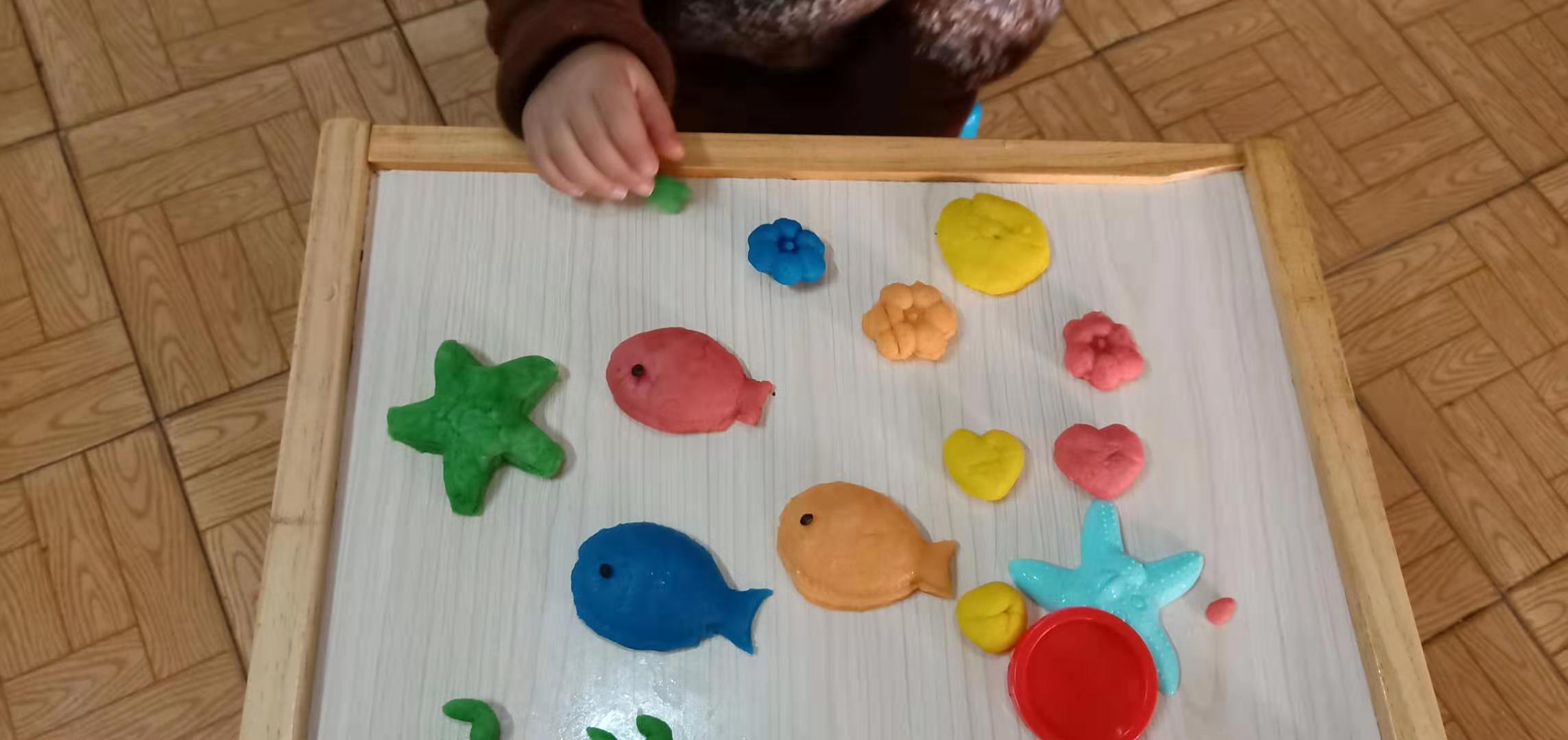 怎么用家里的食材做橡皮泥,怎么给宝宝用面粉做橡皮泥