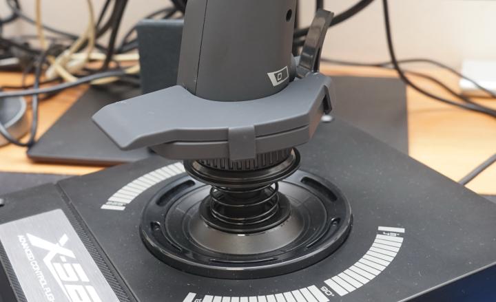 罗技x56飞行摇杆怎么用,罗技x56飞行摇杆