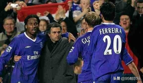 德罗巴捧起欧冠,德罗巴顶牛