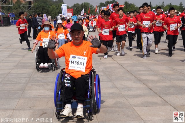 母亲节跑友,母亲节用脚步丈量爱意