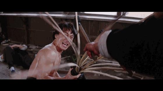 宋江和林冲受什么刑,水浒传中宋江被招安时武松的状况