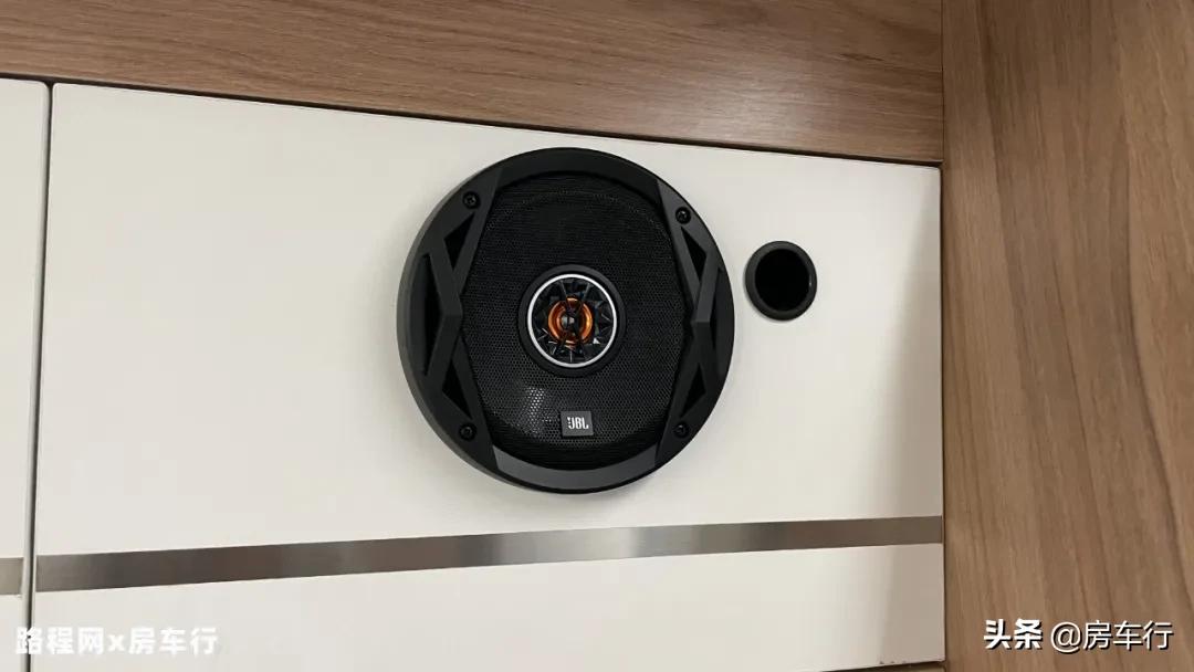 新款上汽大通轻卡房车,上汽大通maxus生活家h60