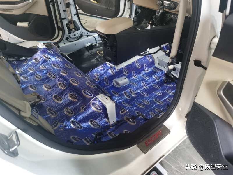 福睿斯内饰异味怎么处理,福睿斯冬季冷车时暖风异味