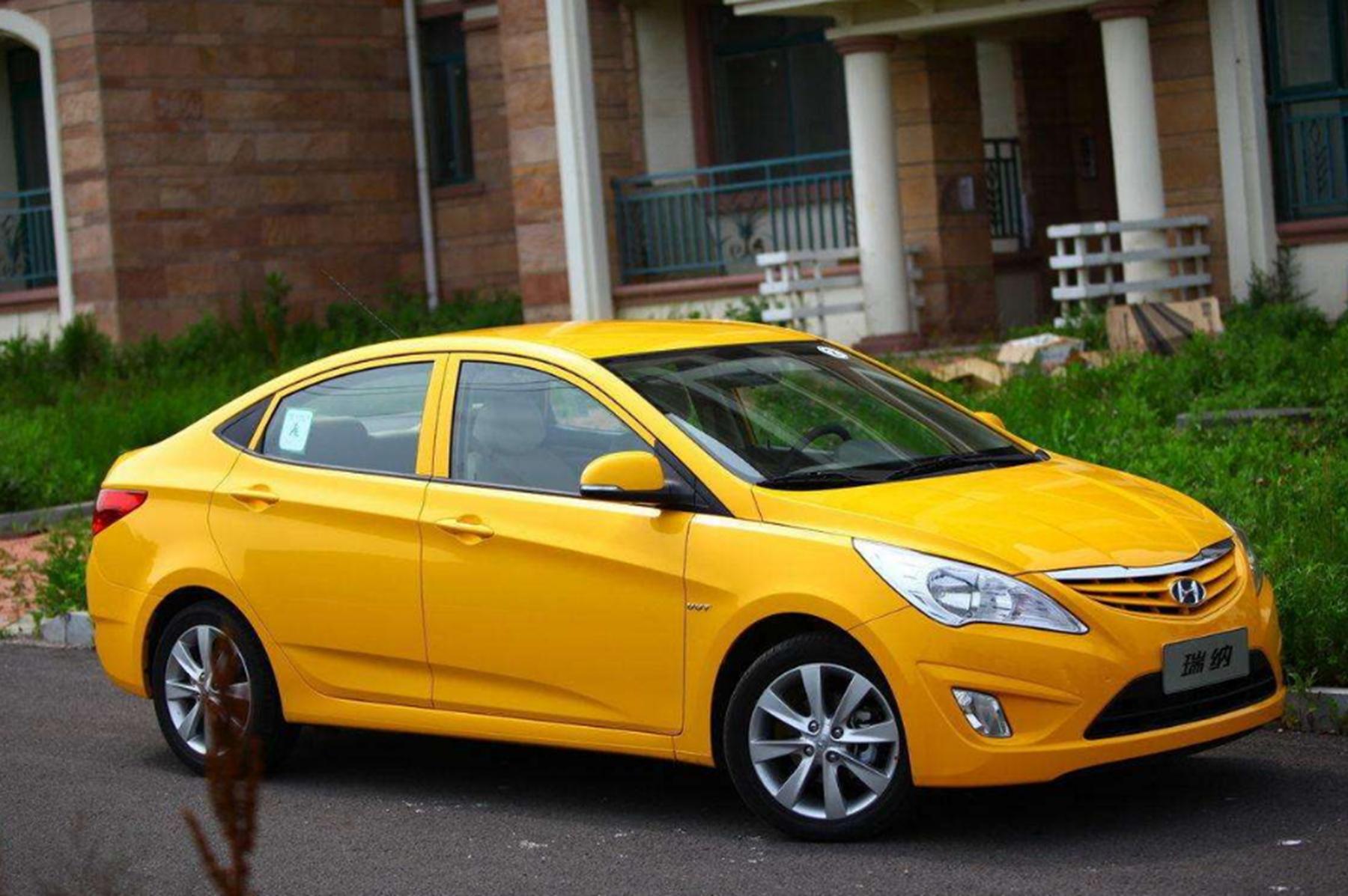 现代瑞纳二手车收购价,现代瑞纳卖价