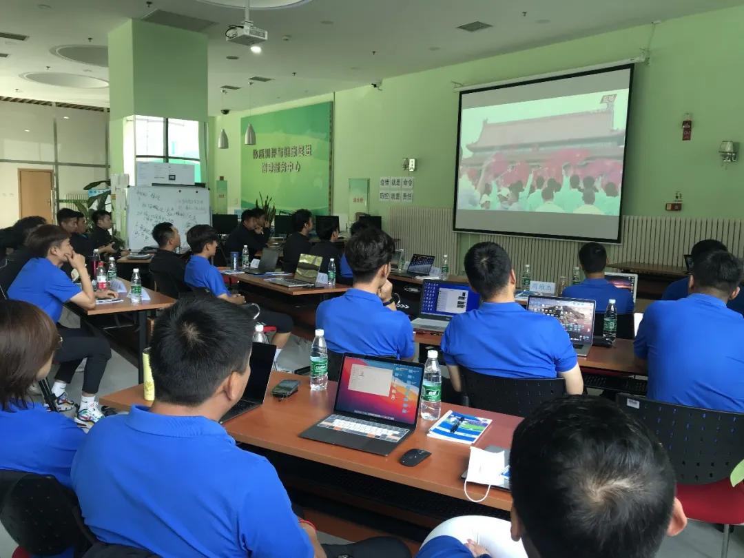 全国青少年足球教练培训西南片区,青少年足球培训训练方案