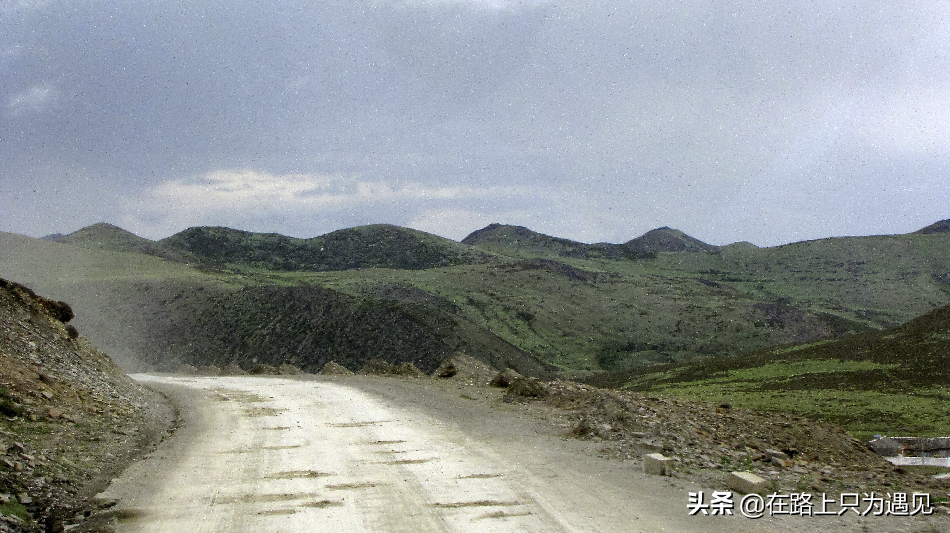 从你的全世界路过稻城亚丁主人公,从你的全世界路过稻城亚丁片段