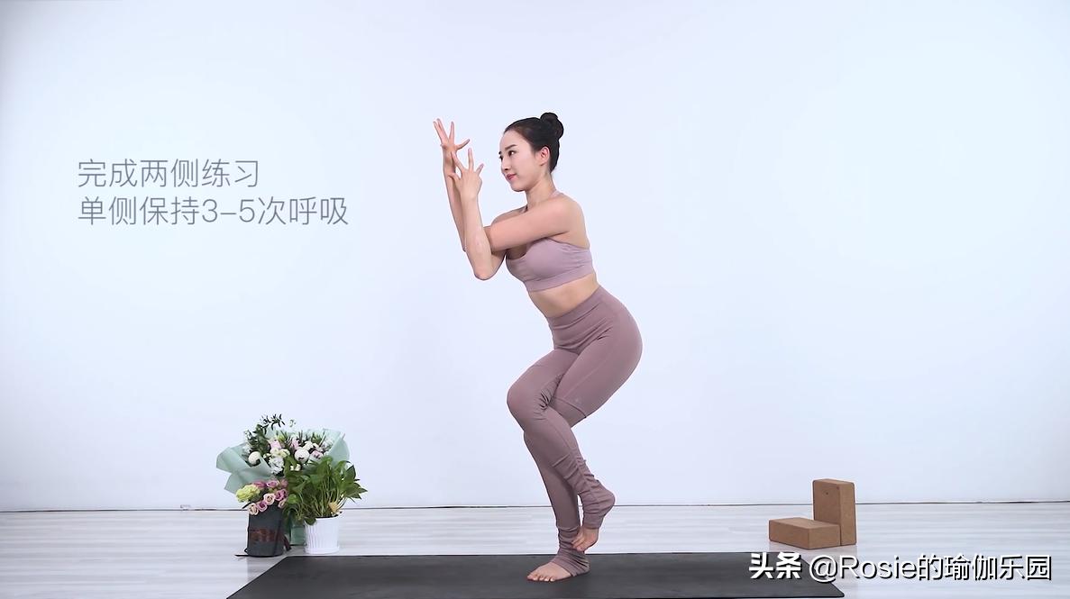 改善肩膀驼背的方法,驼背肩膀锻炼姿势