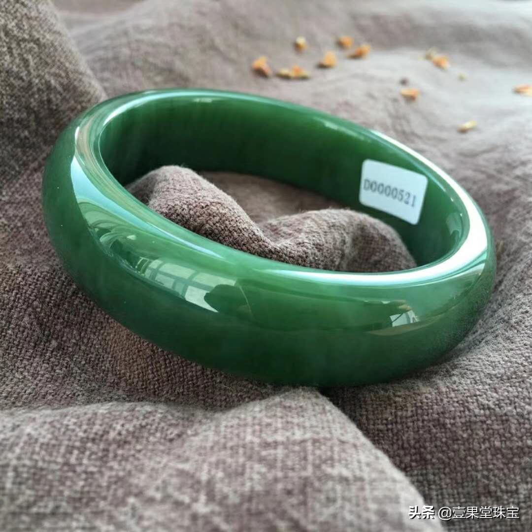 如何挑选适合自己大小的手镯,怎样的手镯才是好手镯