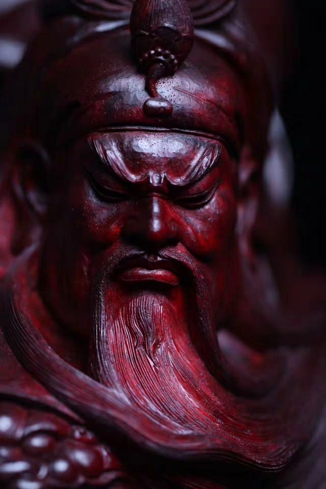 木雕师麾下的武圣《关羽》睁眼可吓退百万大军