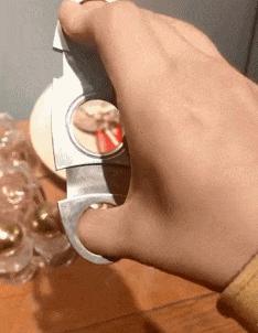 搞笑gif图妹子你这智商真是堪忧啊,搞笑gif妹子你这发型挺别致啊