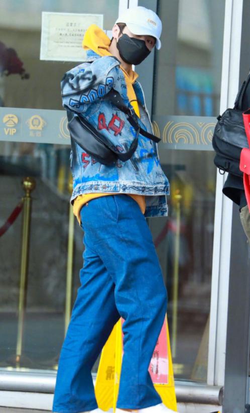 鹿晗黄子韬舞台排练打闹,鹿晗黄子韬被吓一跳