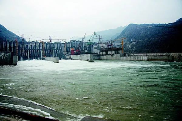 中国最大的水电站排名第一是哪,中国发电量最大的水电站是哪个