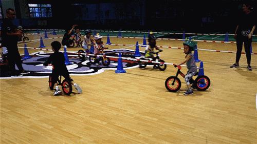 孩子平衡感不好对孩子有什么影响,教育专家对孩子平衡力的看法