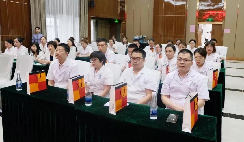 弘扬抗疫精神弘扬正能量,弘扬正能量众志成城抗疫情