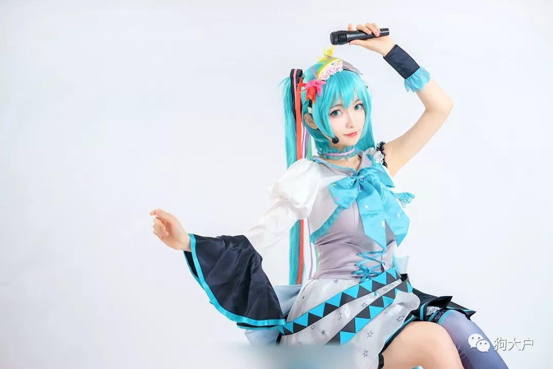 初音未来十六周年打歌服cos,初音未来歌姬cos