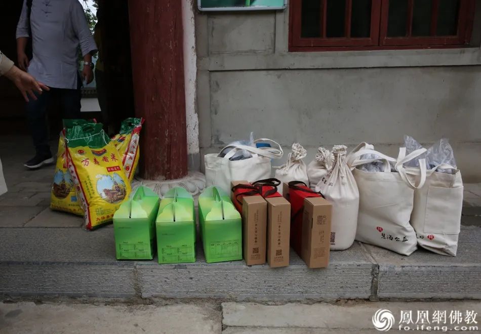 终南山端午供僧纪行:慧海公益带您走进神圣修行地