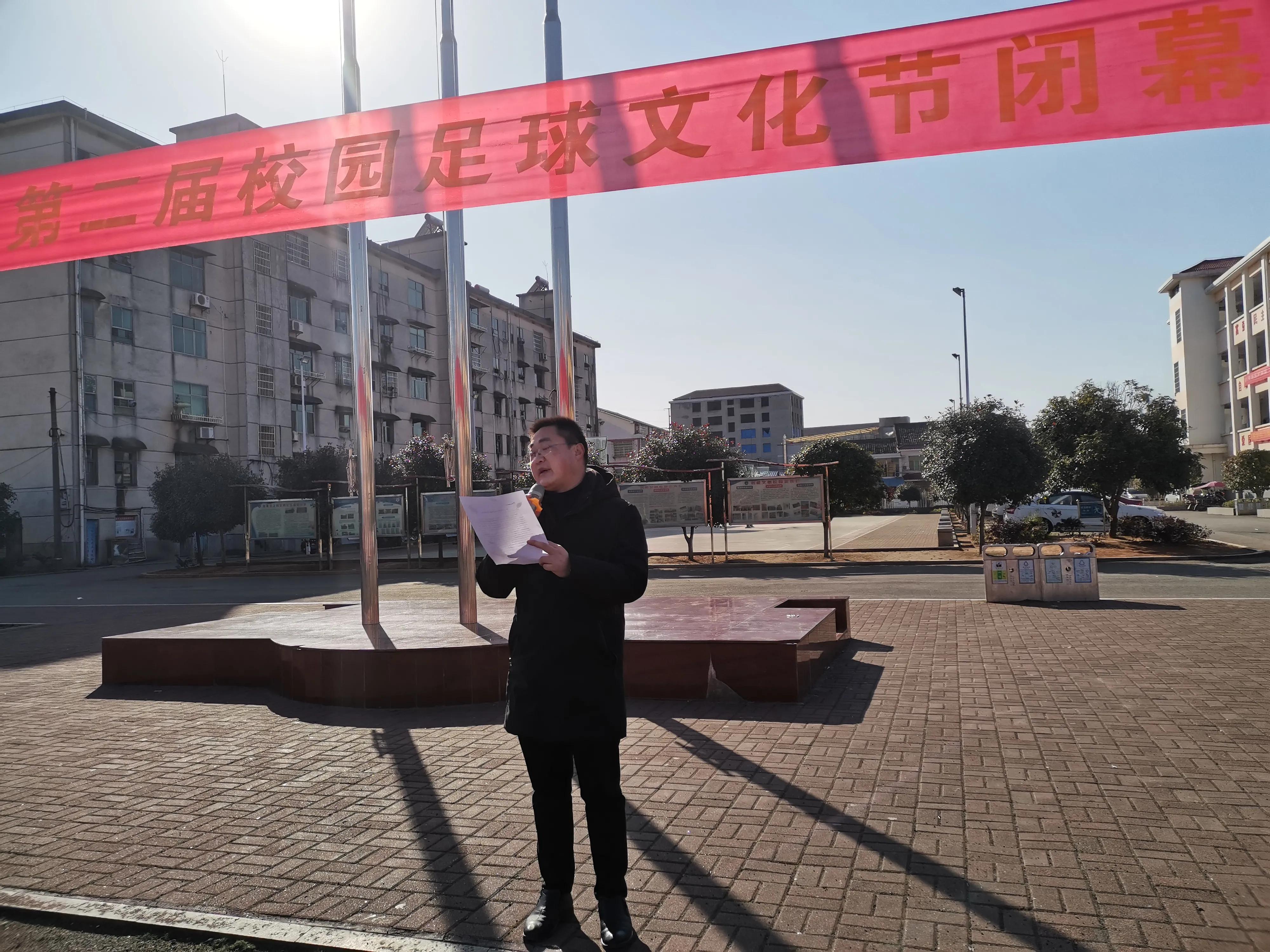 小学足球联赛拉开帷幕,五福路小学运动会