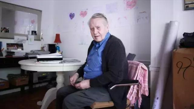 戴15元手表,租一居室,秘密捐出560亿,他真正活出了上帝的模样