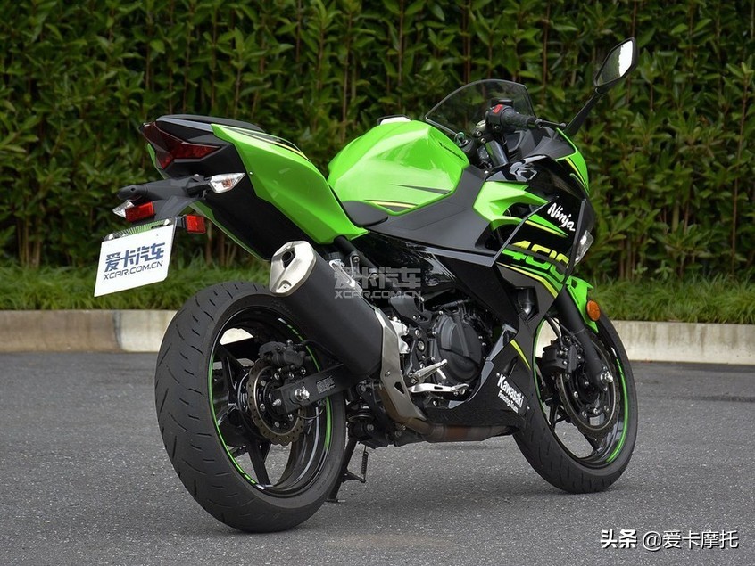 推荐车的长腿小姐姐,新手骑仿赛摩托车推荐