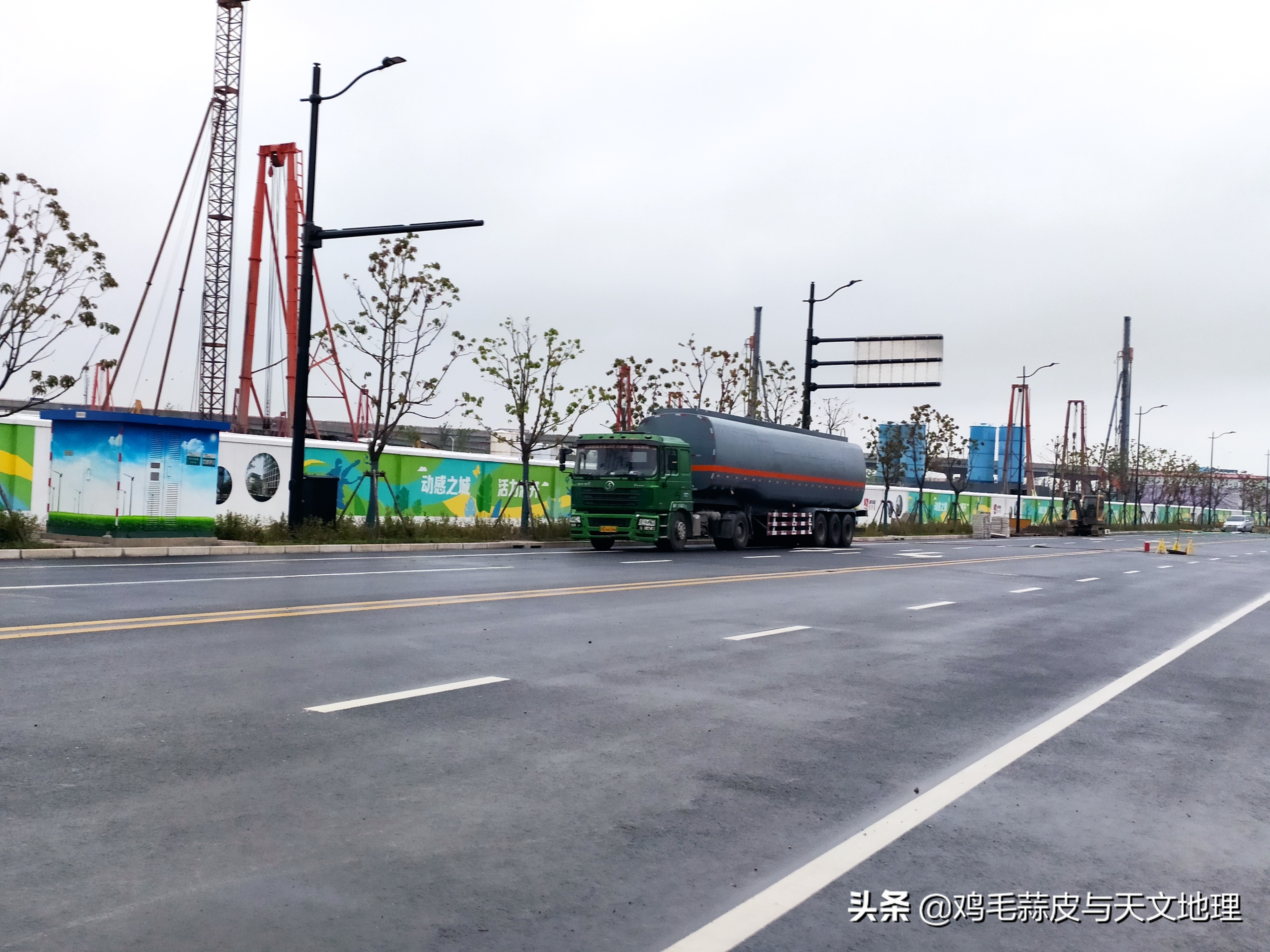 上海海港足球比赛主场场地在哪里,上海海港在浦东足球场训练